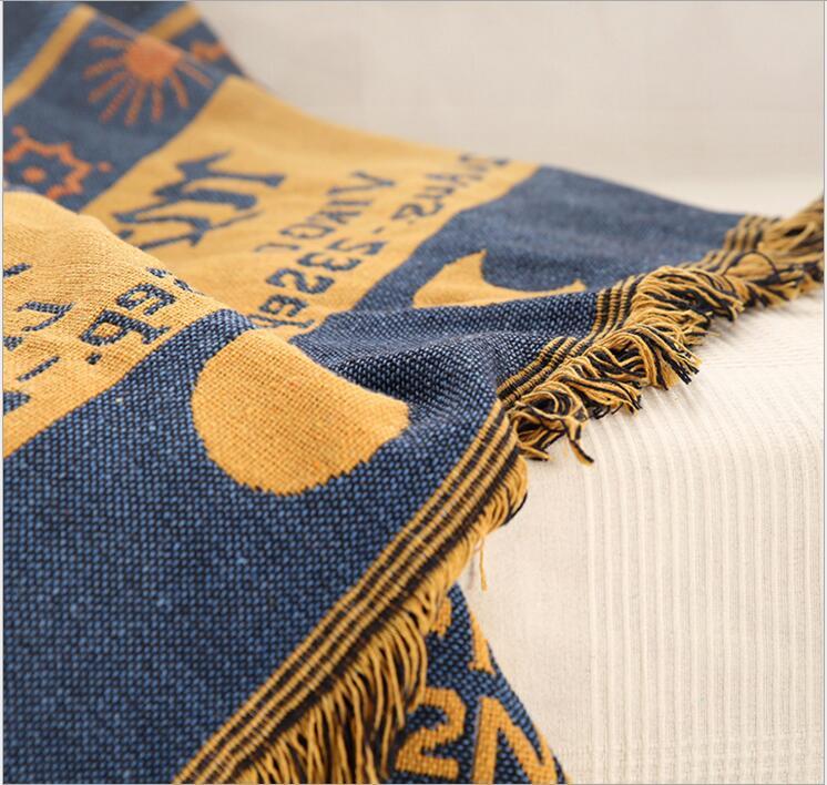 Pokrowiec na sofę z materiału