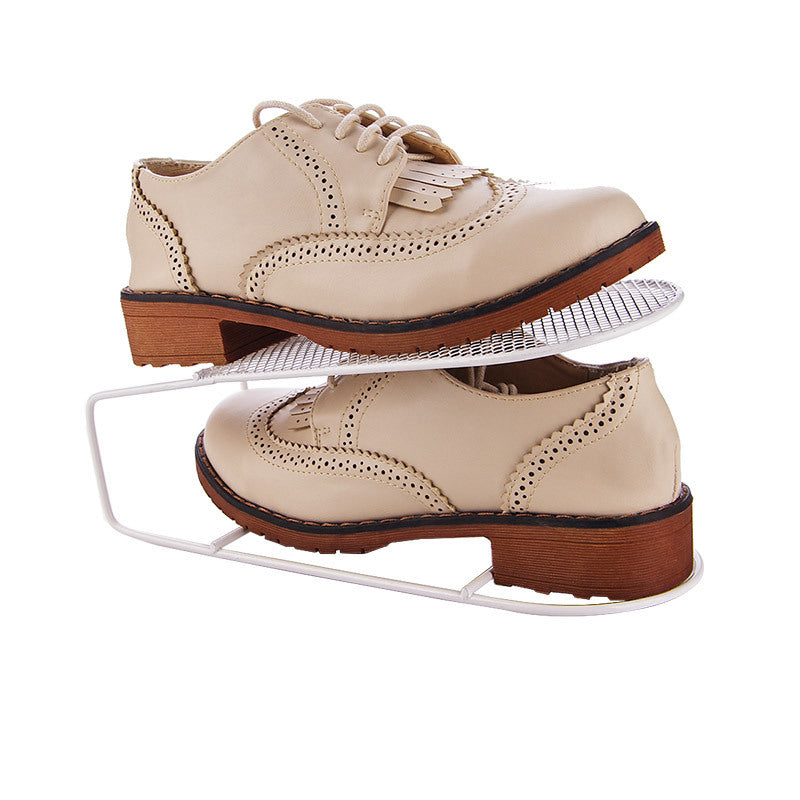 Prosty trójwymiarowy stojak na buty